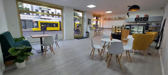 SulReal coffee and pastries