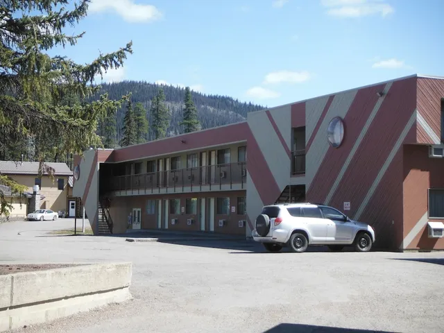 Tumbler Ridge Inn