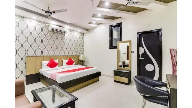 OYO 48552 Hotel Chandrayan