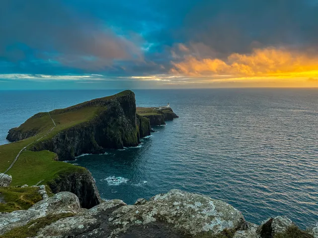 Neist Point Cliff Lighthouse Viewpoint