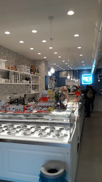 PLOOM STORE Bar In piazza