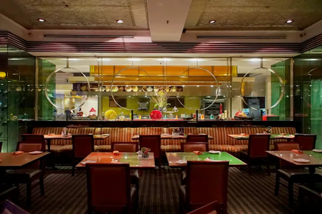 Chit Chat at the Café, Equatorial Ho Chi Minh City