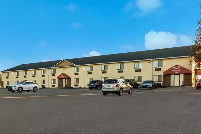 Econo Lodge Inn & Suites Yankton