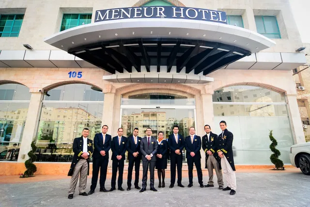 Meneur Hotel