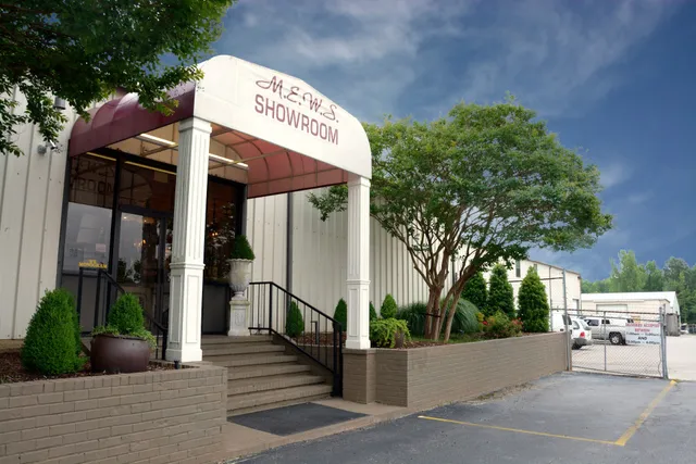 SheaLeigh's Gifts & Home Decor at MEWS