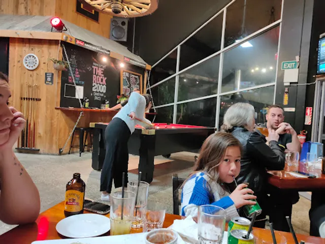 Frings Bar and Eatery