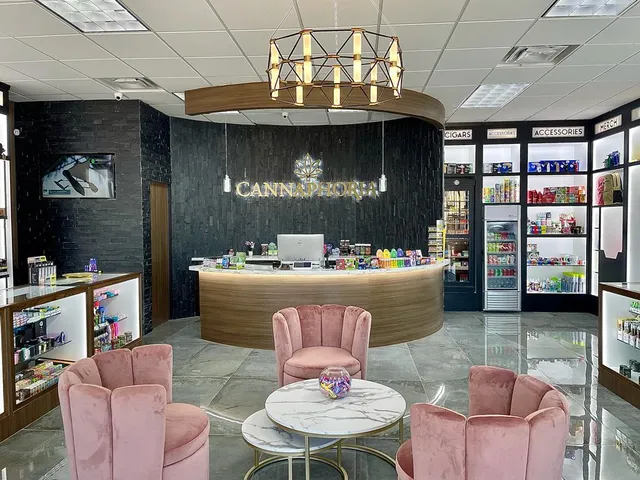 Bahama Mama Bellaire - CBD / Vape / Wellness