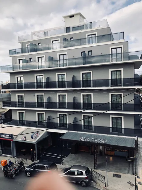 Chroma Fashion Rooms & Apartments