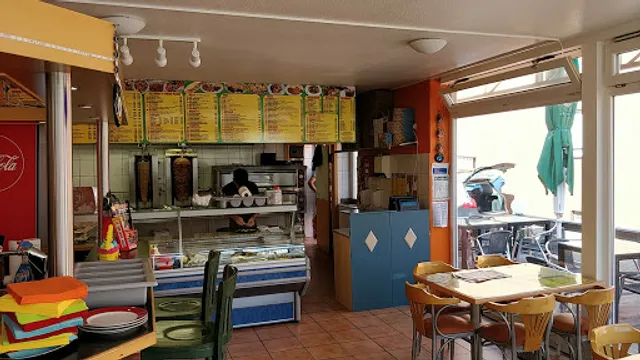 Star Bistro Billiard-Café