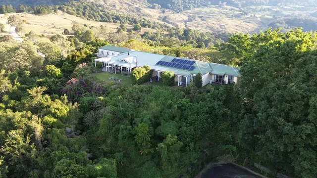 Highwood Park Guest Lodge