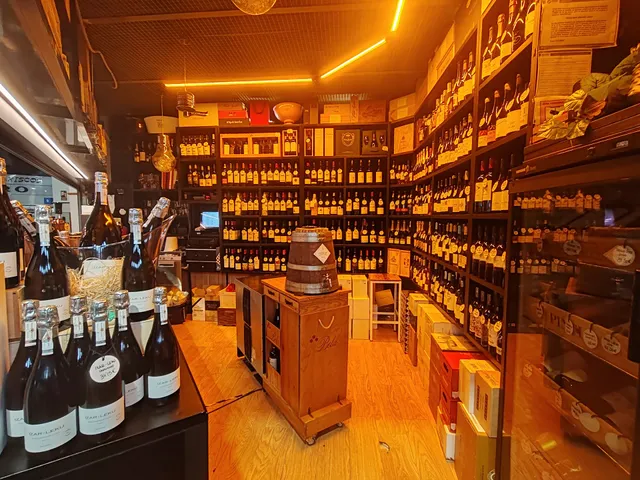 ktando Vinos (Mercado Central)