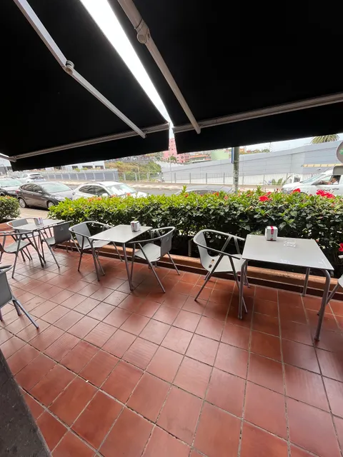 Boca floja café burger