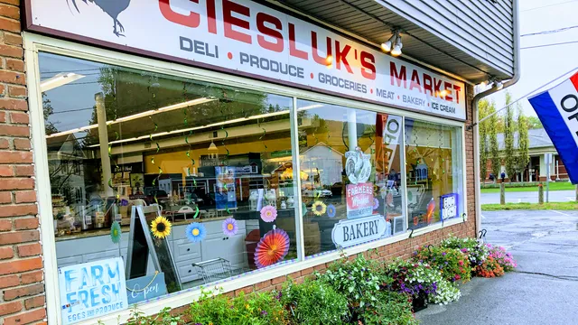 Ciesluk's Market & Deli