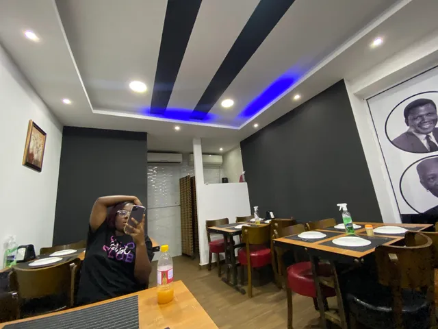 Black & White Restaurant and Cafe