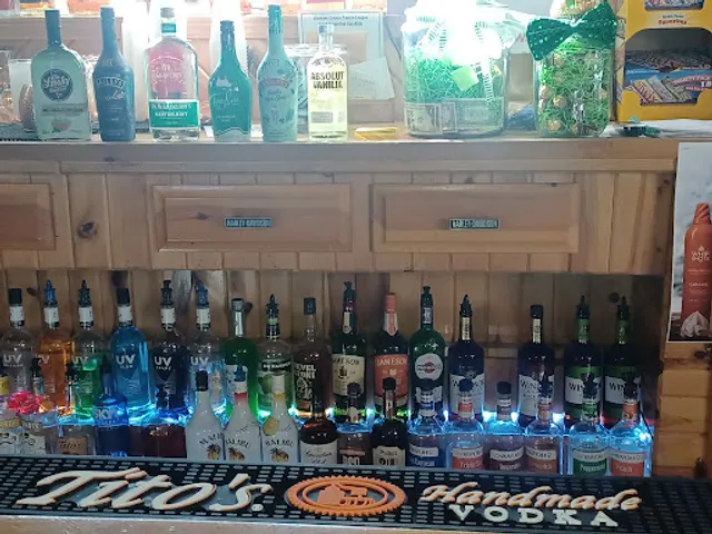 Waynes Place Bar & Grill