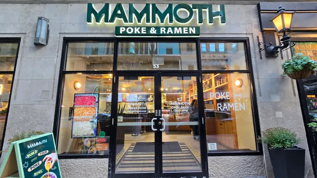 MAMMOTH POKE & RAMEN