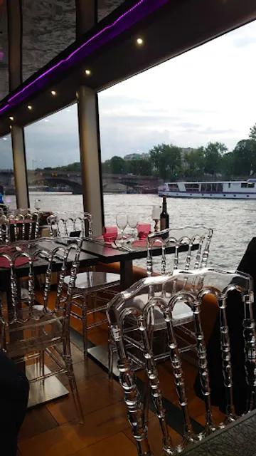 Eiffel Croisières - Péniche Ivoire - Croisière bistronomique