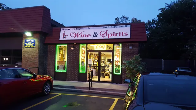 Town of Highlands Wine & Spirits