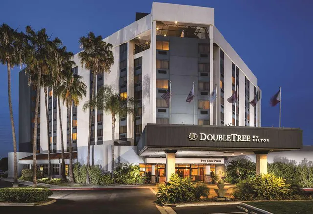 DoubleTree by Hilton Hotel Carson