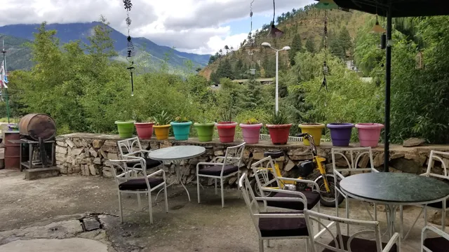 Chh'a Bistro and Bar