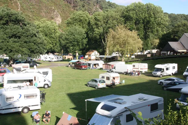 Camping municipal saint leonard des bois