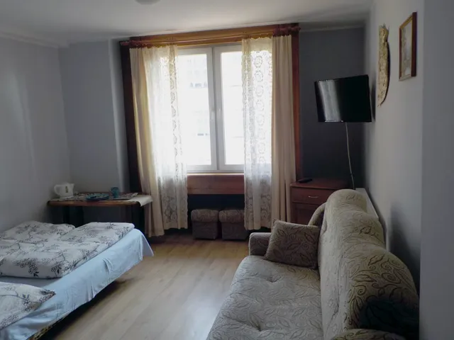 POKOJE GOŚCINNE "IZYDA" w SOPOCIE
