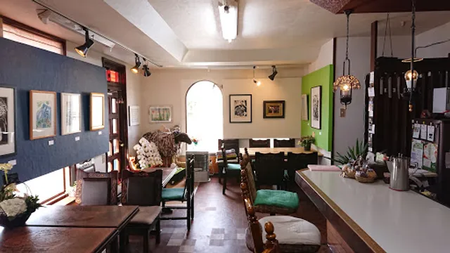 ギャラリー喫茶遇里夢