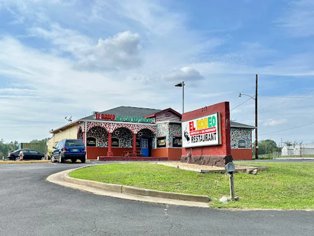 El Rodeo Mexican & Salvadorian Restaurant