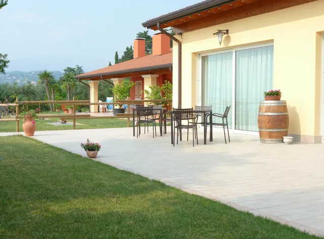 Farmhouse Bunch of Lazise