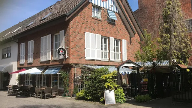 Cafe Canape Ahlen