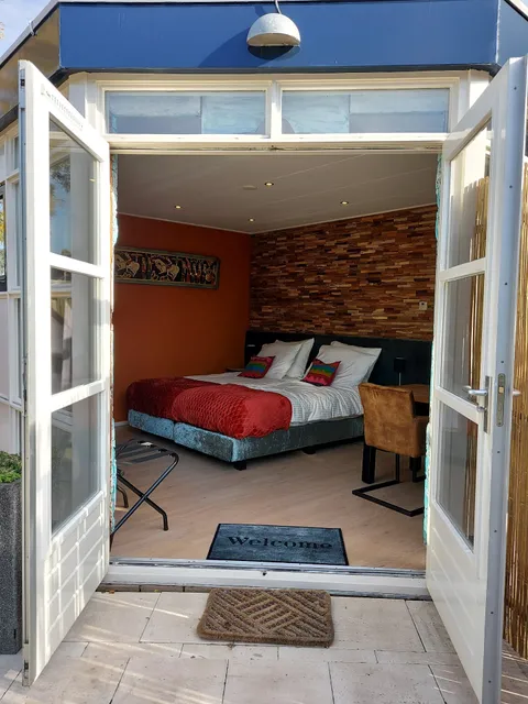 East Meets West B&B en Deco