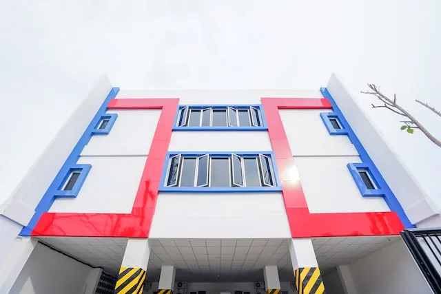 OYO Life 2462 Kost Surabaya