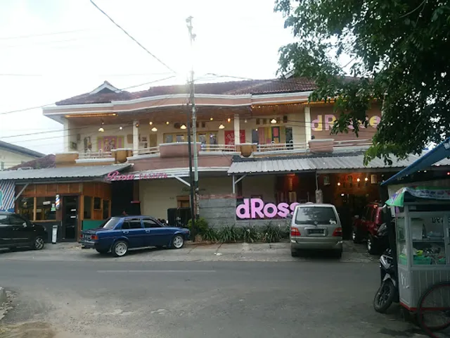 De' Rosse Resto & Cafe