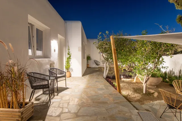 Mytheo Luxury Studios