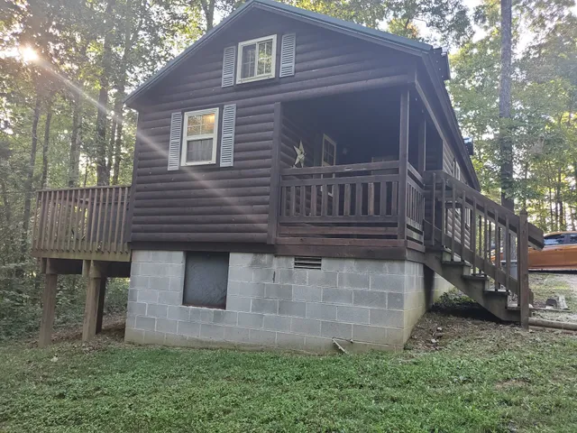Hickory Cabins, Nutmeg Cabin