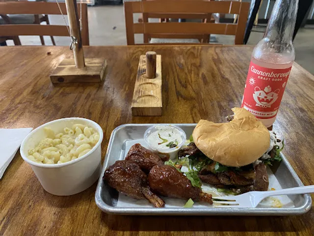 Murray Hillbilly - Vegan Restaurant