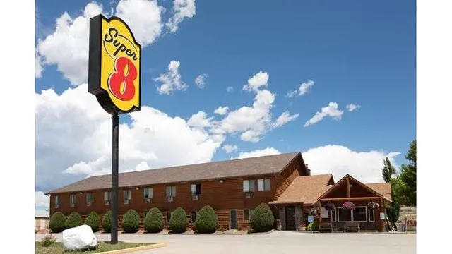Super 8 by Wyndham Dubois