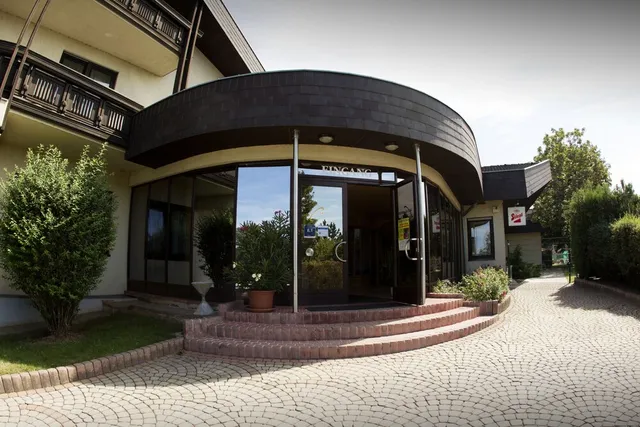 Tennis- Und Freizeitzentrum Neudörfl