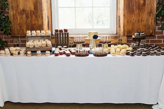 Confectioneiress Cupcakes & Sweets