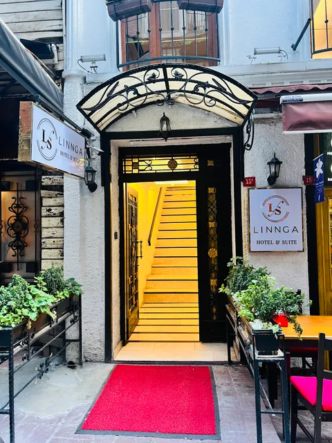 LINNGA HOTEL & SUITE