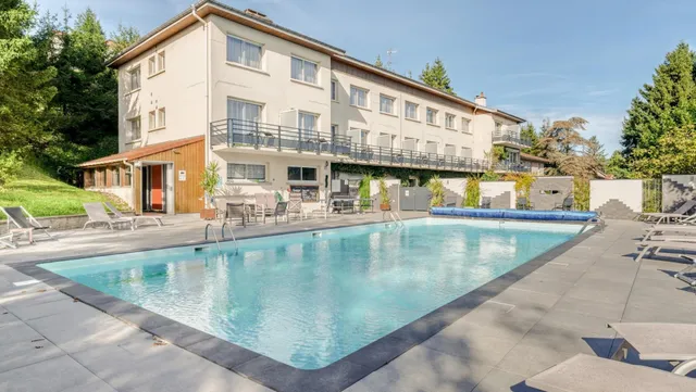 Logis Hôtel la Maison Carrée Rest. O'Carré d'Art