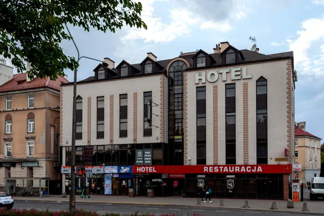 HOTEL PONIATOWSKI