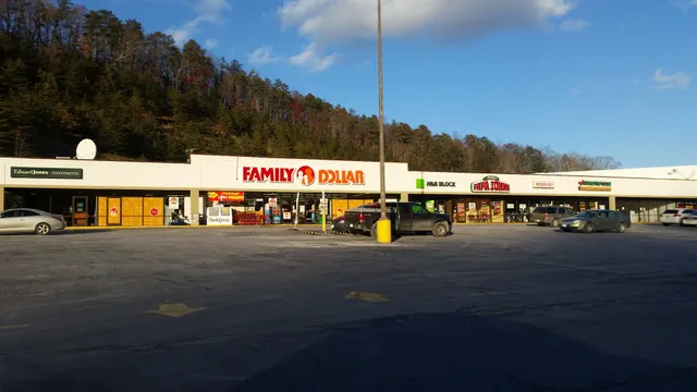 Twin City Shopping Center