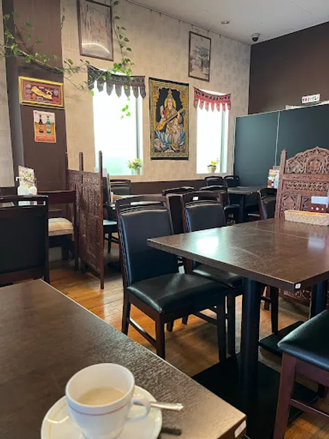 ガンガ ザムナ インド ネパール ファミリー 飲食店& バー