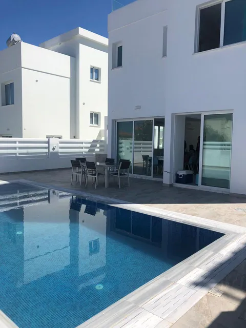 Villa Ioli (Green Bay Villa 12)