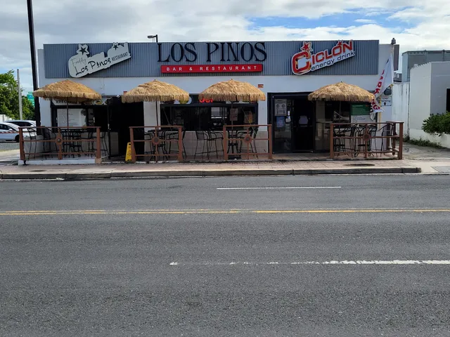 Los Pinos Bar & Restaurant