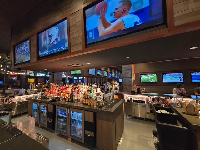 Hawks Peak Sports Bar & Grill