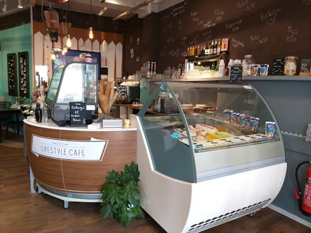 Curry das Lifestyle Café