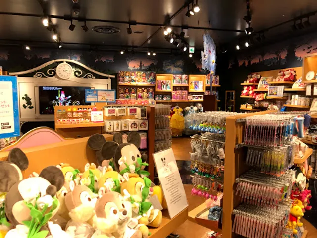 Disney Store - Kyoto Shijo-Kawaramachi