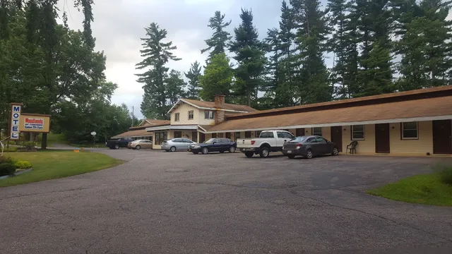 Woodlands Motel